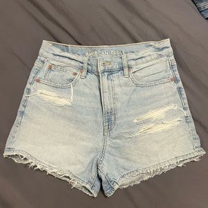 American Eagle Strigid Highest Rise 90s Boyfriend Short